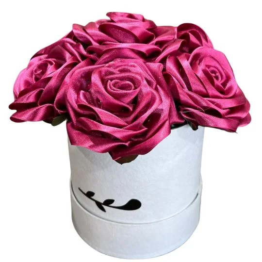 Caja pote lite con rosas de raso bordo